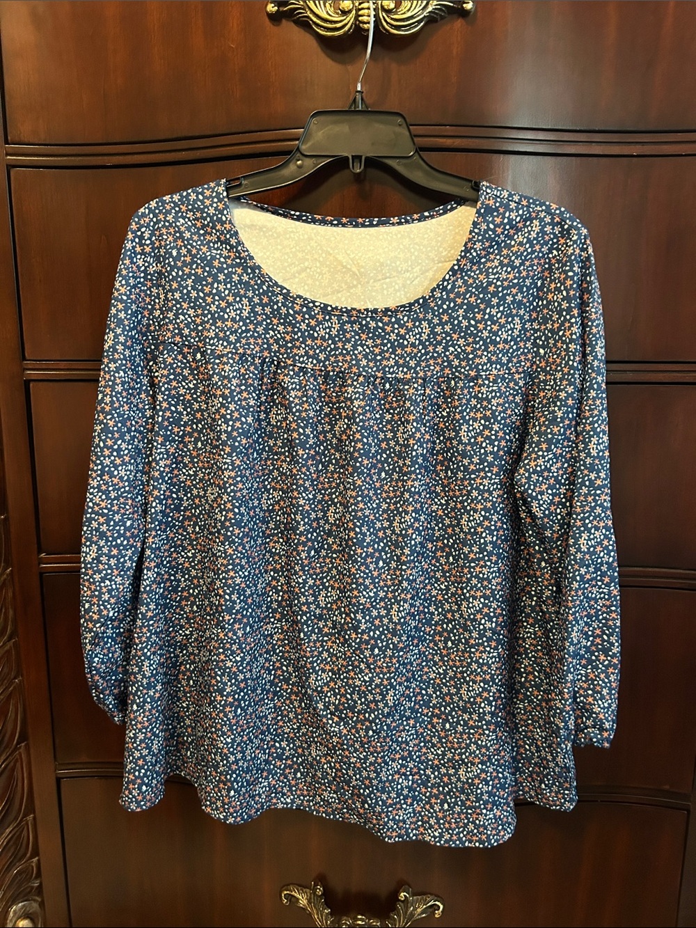 Women’s Navy Blue Floral Scoop Neck Top